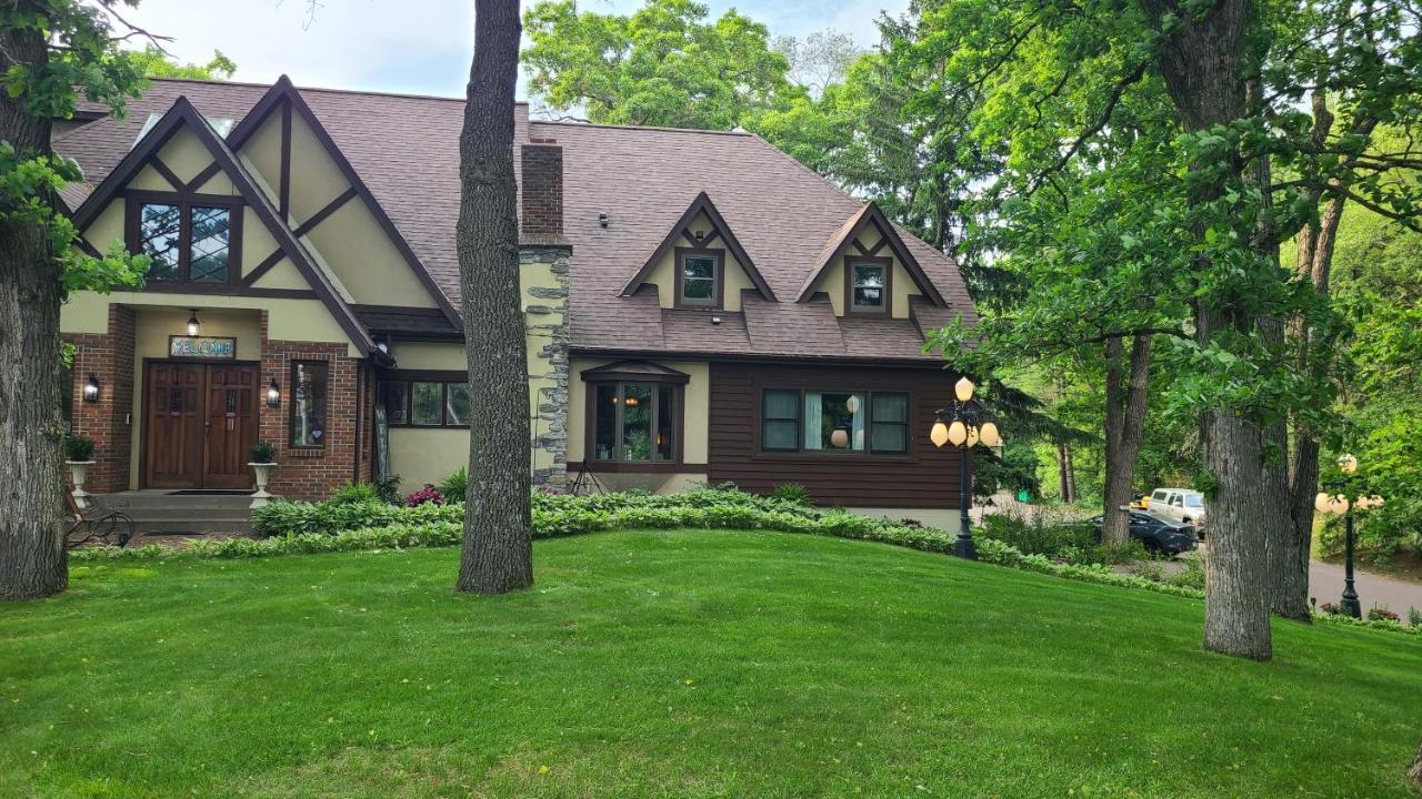 Otter Creek Eau Claire Altoona Bed and Breakfast Buitenkant foto
